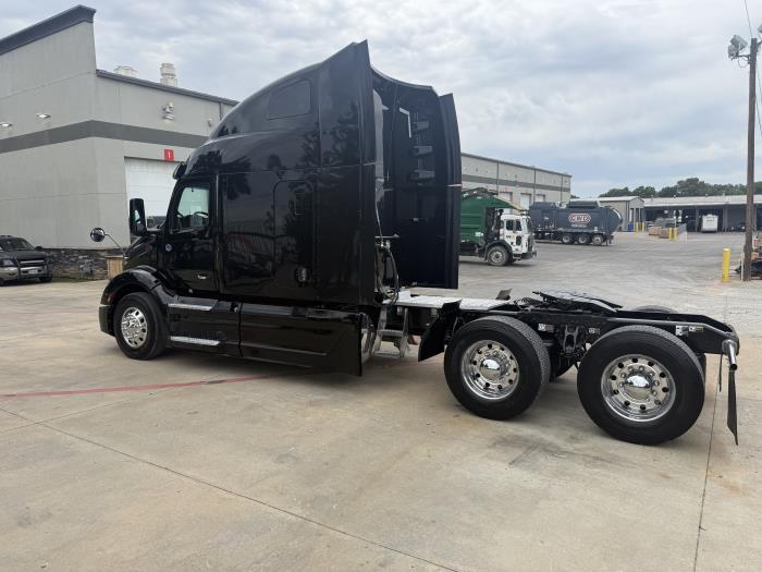 2022 Peterbilt 579-40