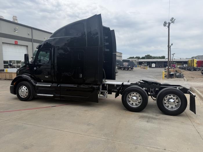 2022 Peterbilt 579-41