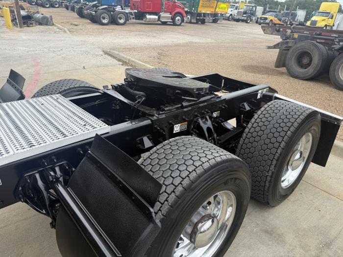 2022 Peterbilt 579-45