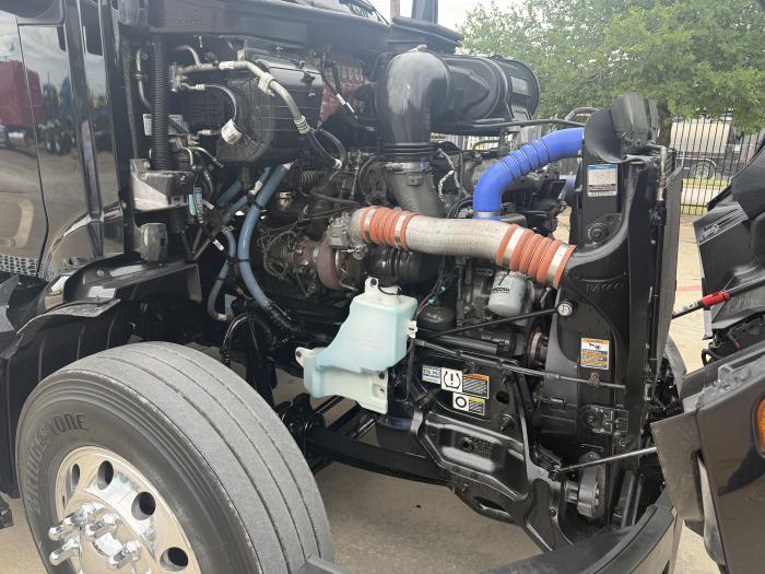 2022 Peterbilt 579-48