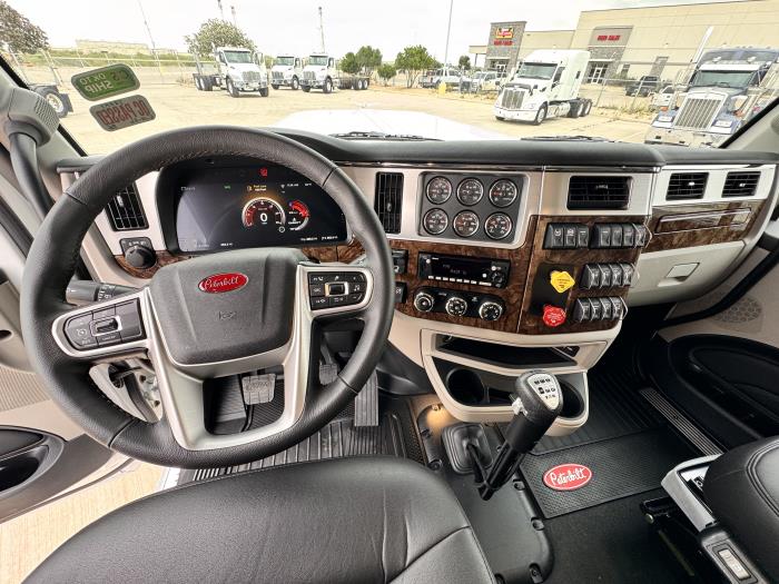 2027 Peterbilt 589-11
