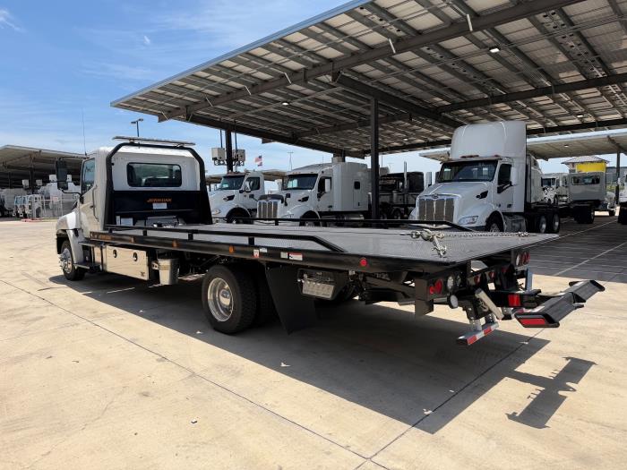 2025 Hino L6-4