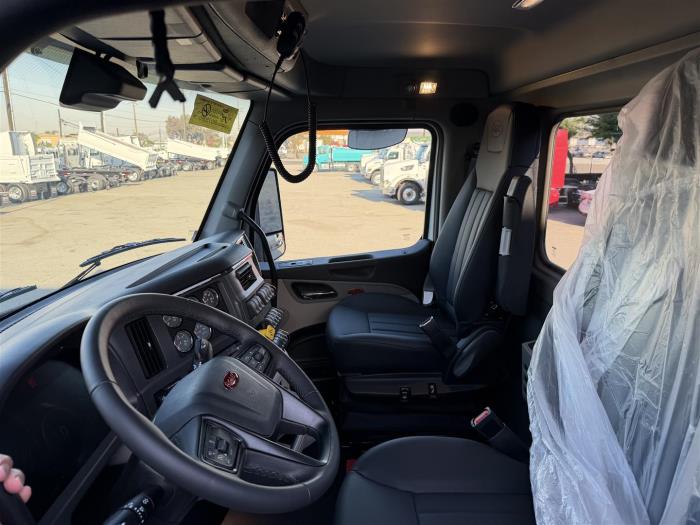 2027 Peterbilt 579-17