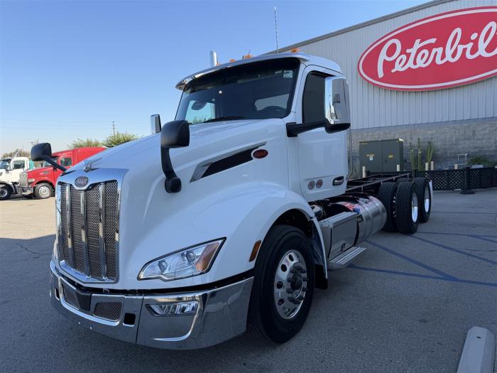 2027 Peterbilt 579-2