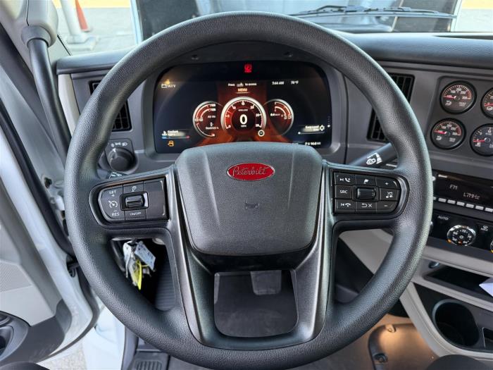 2027 Peterbilt 579-27