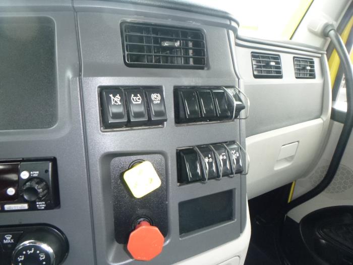 2023 Peterbilt 579-19