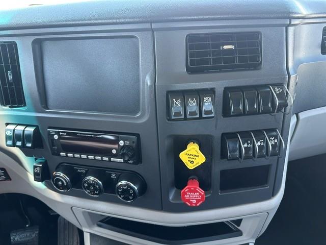 2023 Peterbilt 579-3