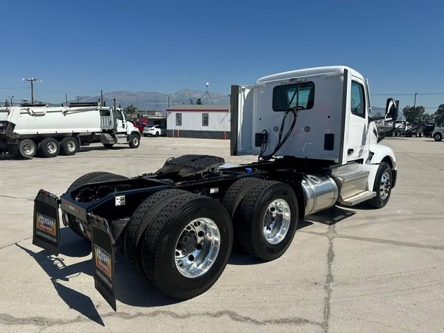 2023 Peterbilt 579-16