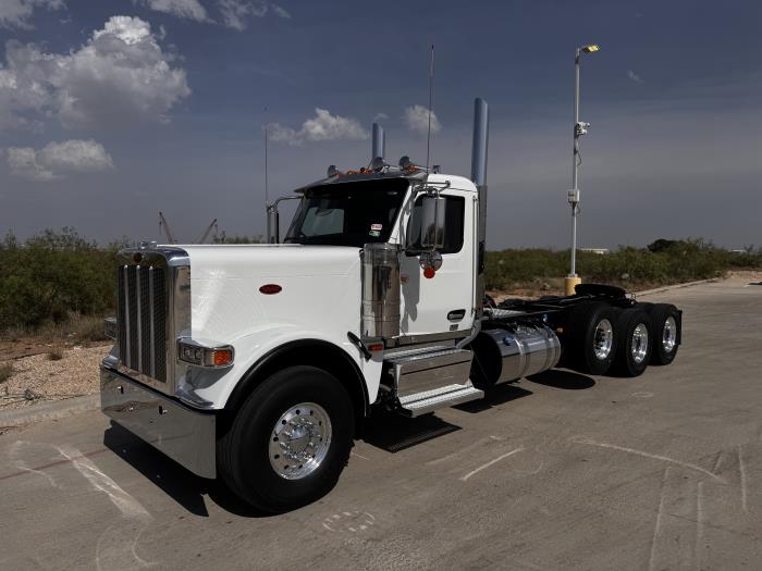 2027 Peterbilt 589-0