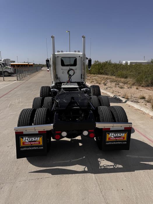 2027 Peterbilt 589-3