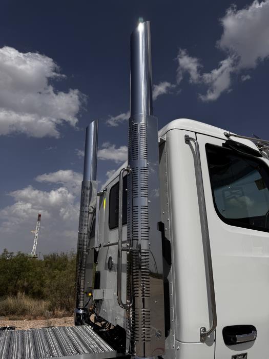 2027 Peterbilt 589-7