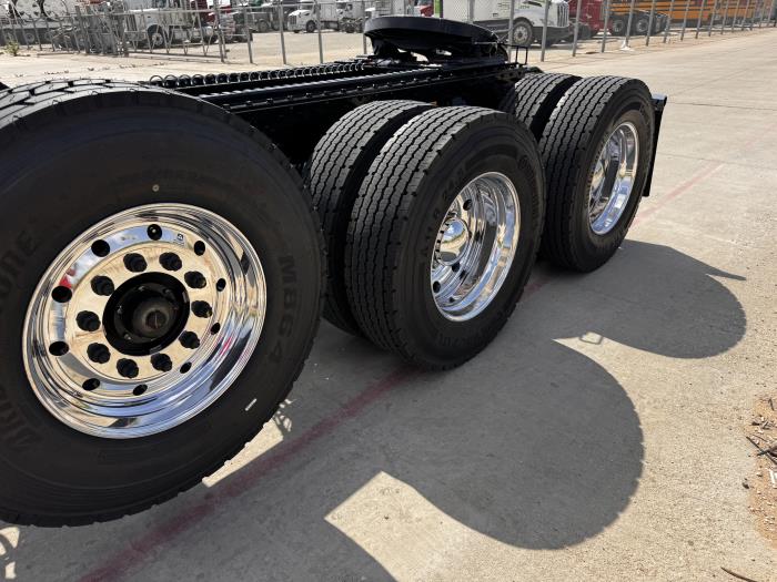 2027 Peterbilt 589-11