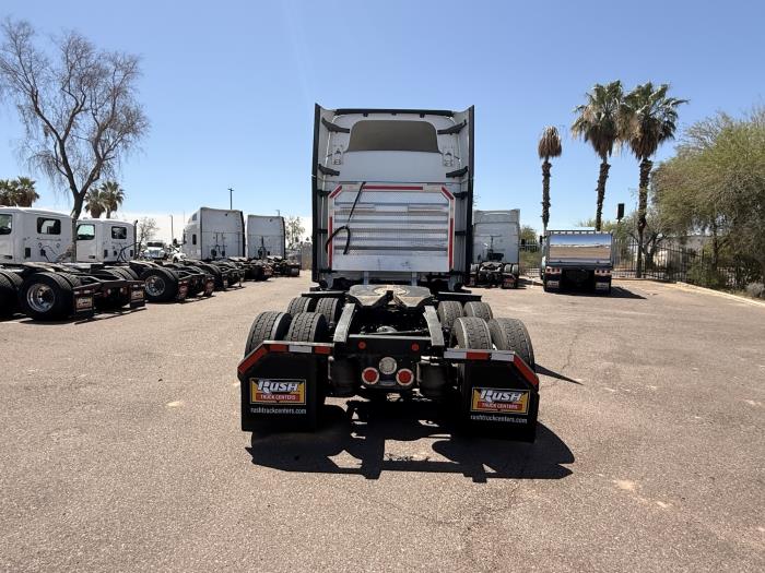 2020 Freightliner Cascadia-3