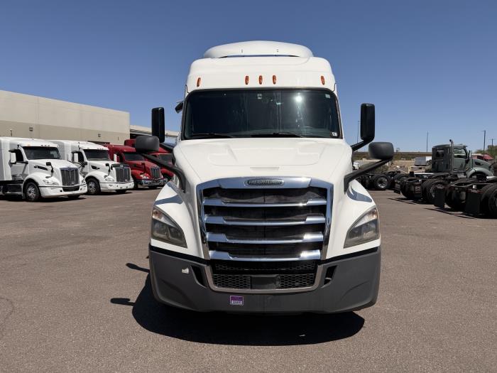 2020 Freightliner Cascadia-7