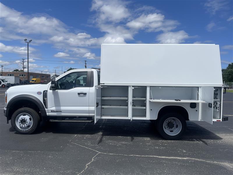 New 2025 Ford F-550 - photo 2