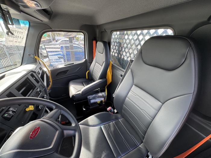 2027 Peterbilt 548-11