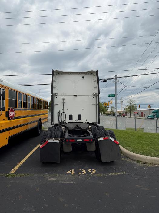 2021 Peterbilt 579-4