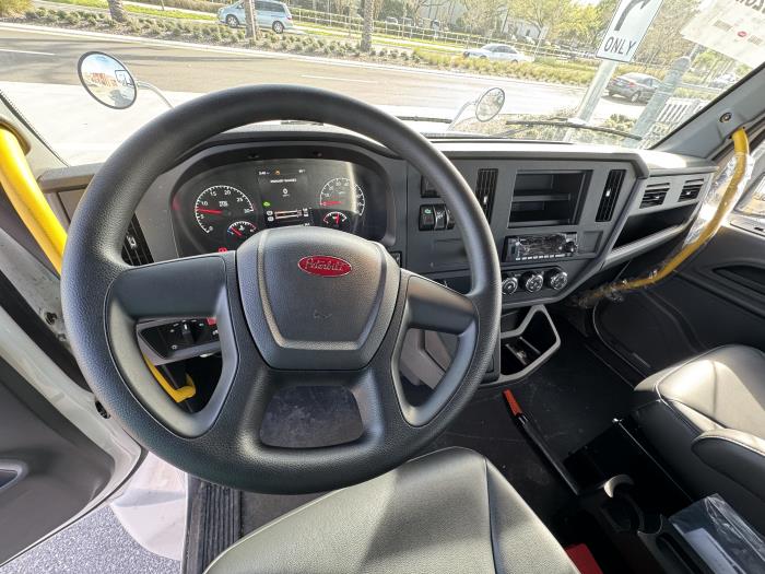 2027 Peterbilt 548-10