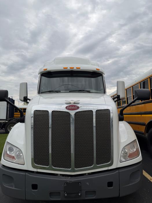 2021 Peterbilt 579-6