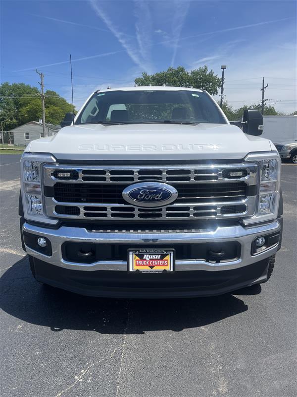 New 2025 Ford F-450 - photo 5