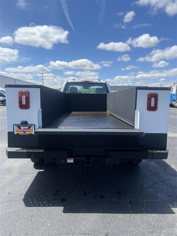New 2025 Ford F-450 - photo 9