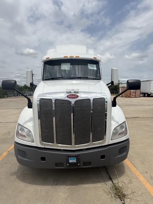 2021 Peterbilt 579-9