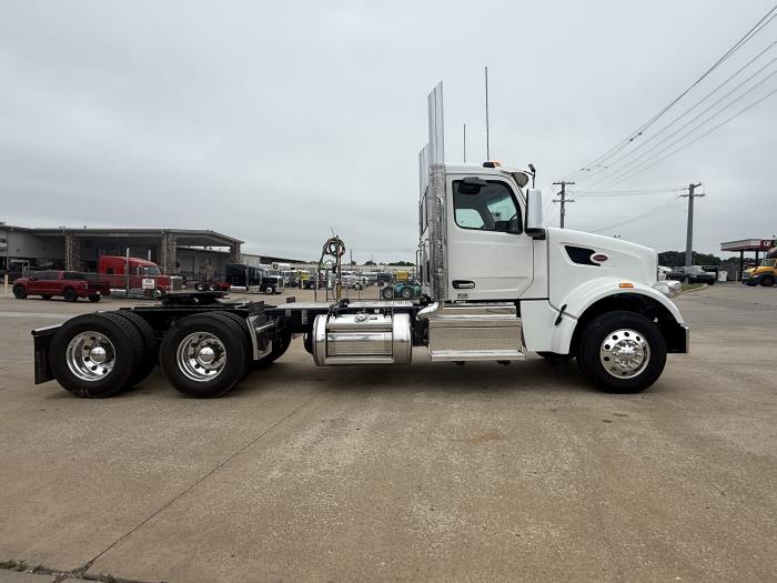 2027 Peterbilt 567-8