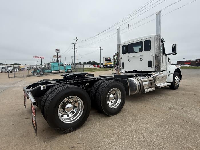 2027 Peterbilt 567-10