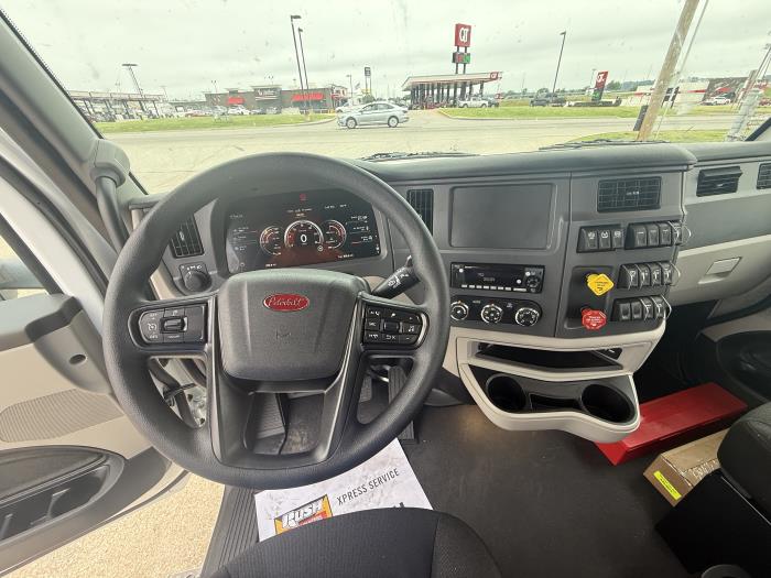 2027 Peterbilt 567-22