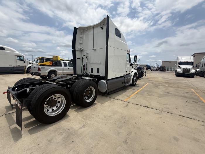 2021 Peterbilt 579-6
