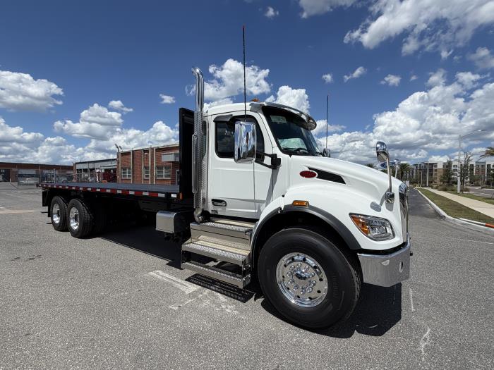 2027 Peterbilt 548-8