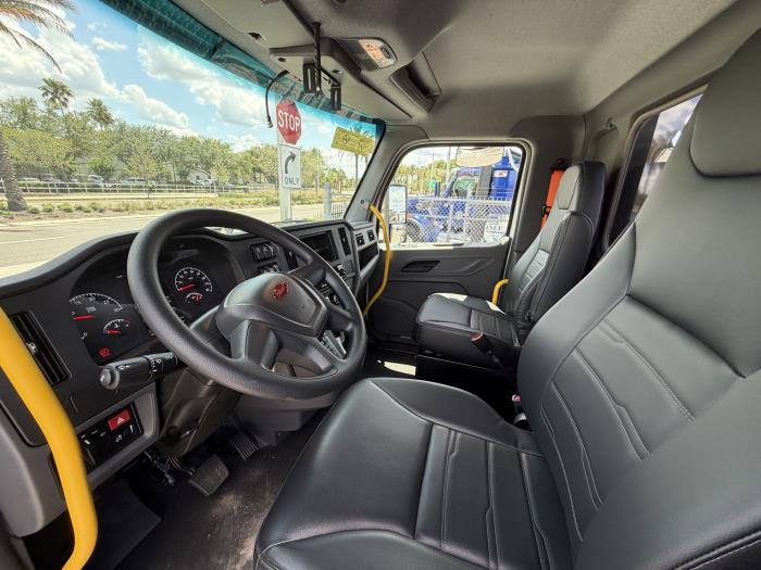 2027 Peterbilt 548-10