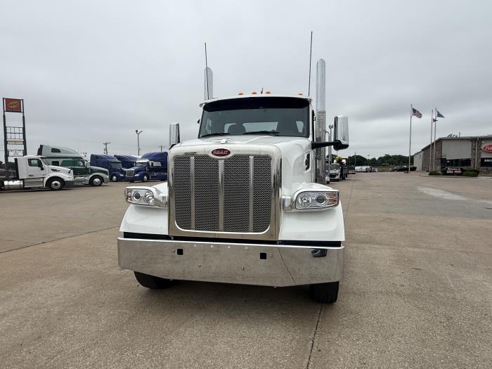 2027 Peterbilt 567-3