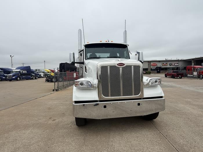 2027 Peterbilt 567-4