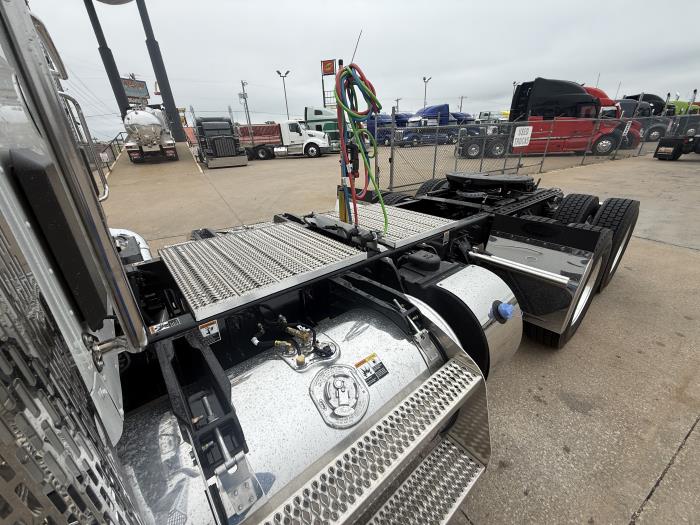 2027 Peterbilt 567-20