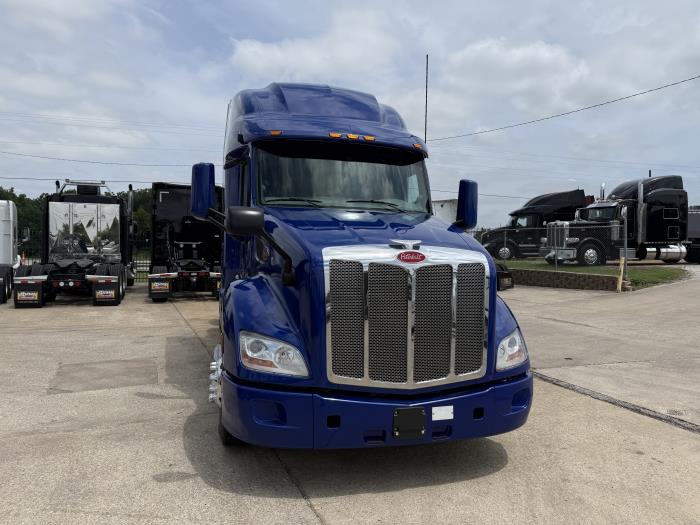 2022 Peterbilt 579-23