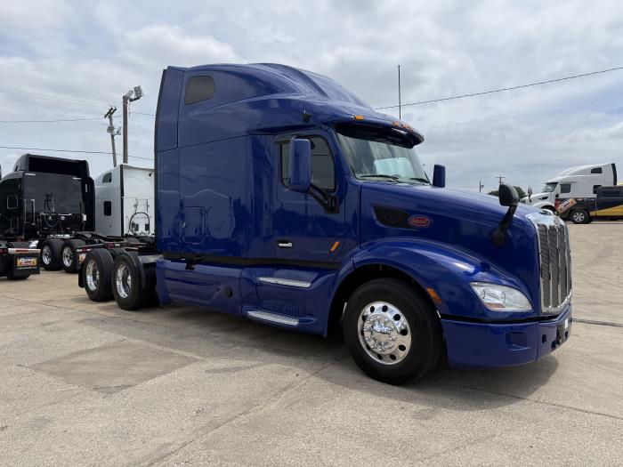 2022 Peterbilt 579-26
