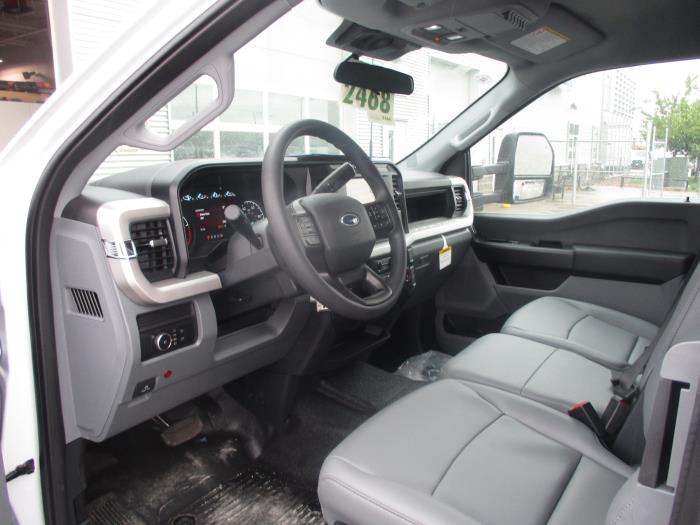 2026 Ford F-550-9