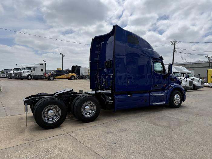 2022 Peterbilt 579-32