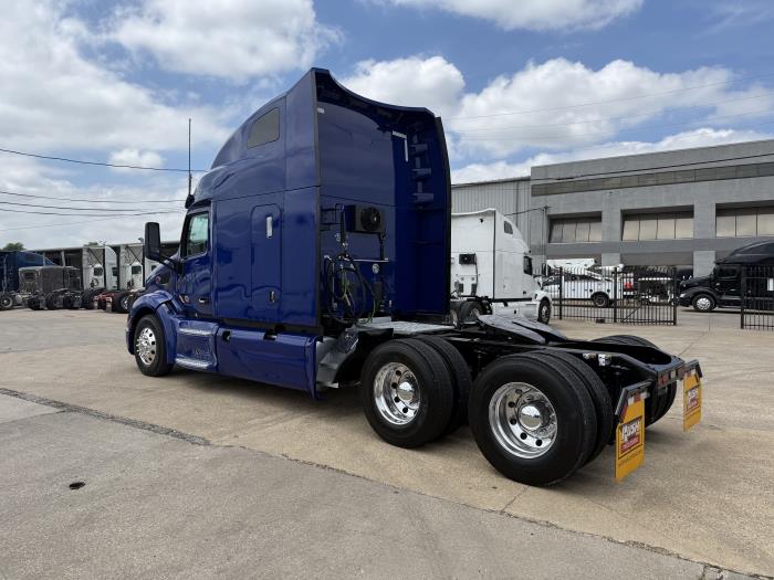 2022 Peterbilt 579-38