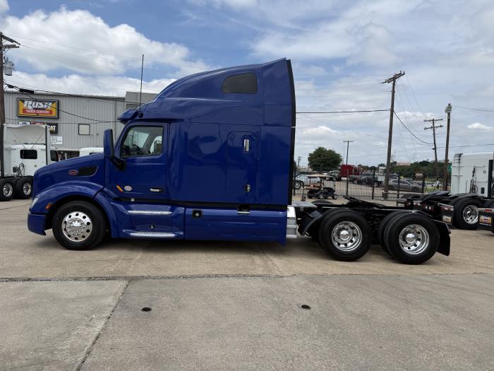 2022 Peterbilt 579-42