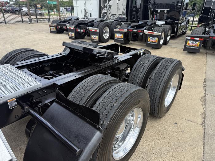 2022 Peterbilt 579-46