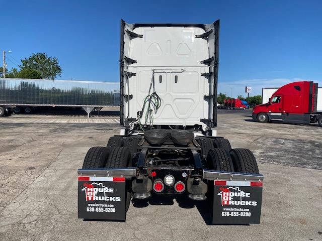 2023 Freightliner Cascadia-4
