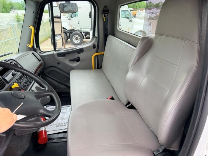 2021 Freightliner Business Class M2 112-19