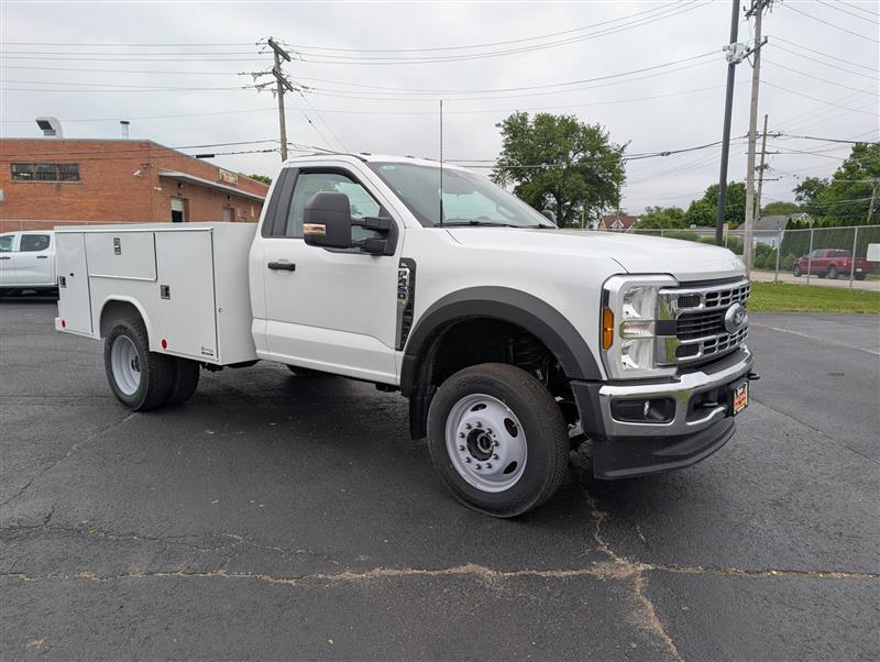 New 2025 Ford F-450 - photo 2