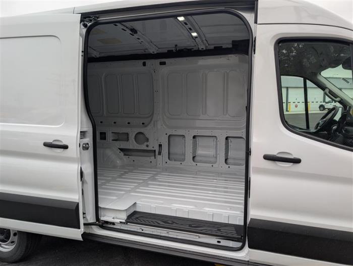 2026 Ford Transit-250-7