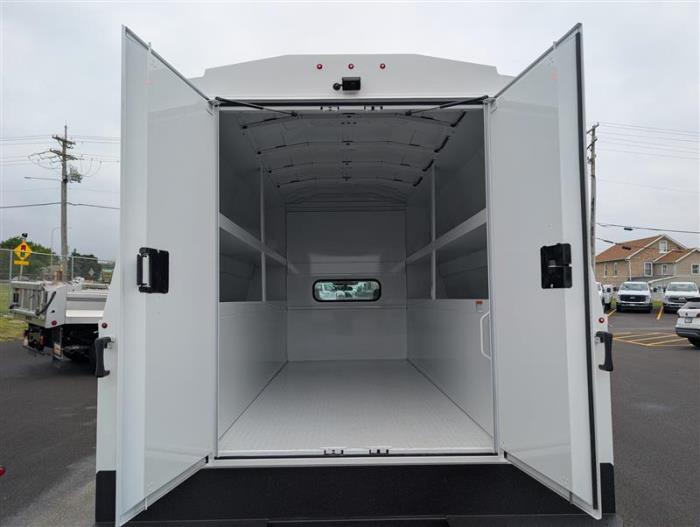 2025 Ford F-350-9