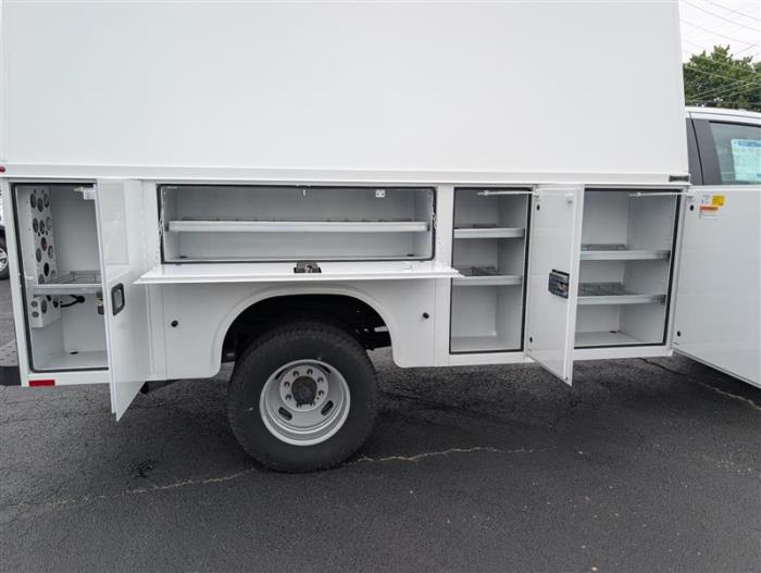2025 Ford F-350-11