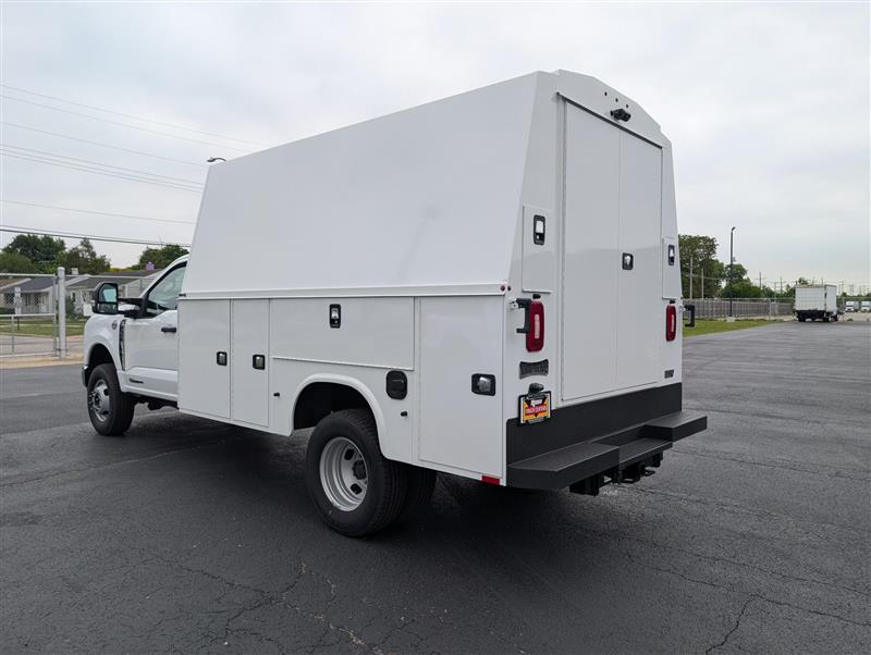 New 2025 Ford F-350 - photo 2