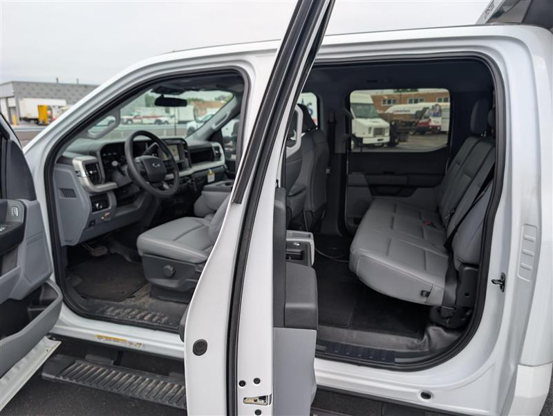 New 2026 Ford F-450 - photo 10